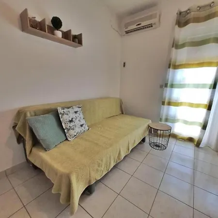 Dandy #1 Apartment